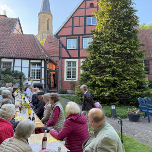 Maiandacht mit Grillen im Propsteigarten